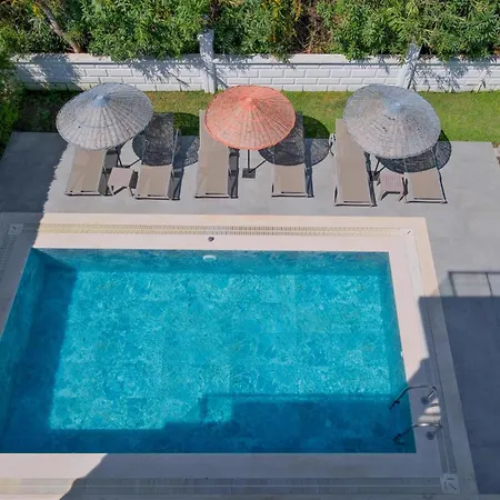 çalışta Plaja Yakın özel Havuzlu Lüx Villa *