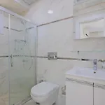Calista Plaja Yakin Oezel Havuzlu Luex Vila