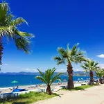 Vila Calista Plaja Yakin Oezel Havuzlu Luex *
