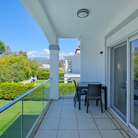Calista Plaja Yakin Oezel Havuzlu Luex Vila *