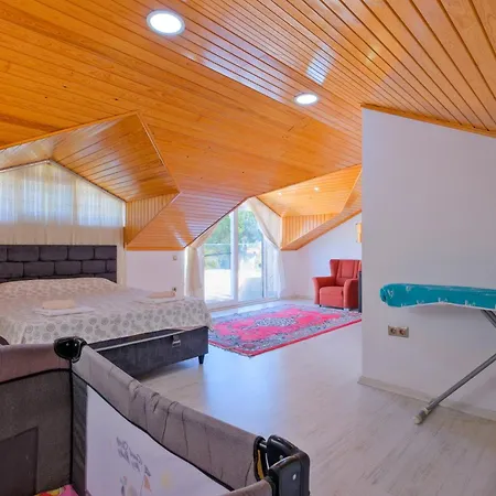 Villa çalışta Plaja Yakın özel Havuzlu Lüx *