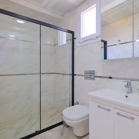 Villa Calis 1 *
