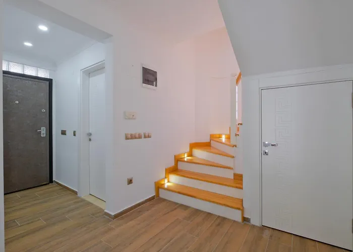 çalışta Plaja Yakın özel Havuzlu Lüx