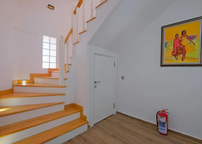 çalışta Plaja Yakın özel Havuzlu Lüx Villa Fethiye