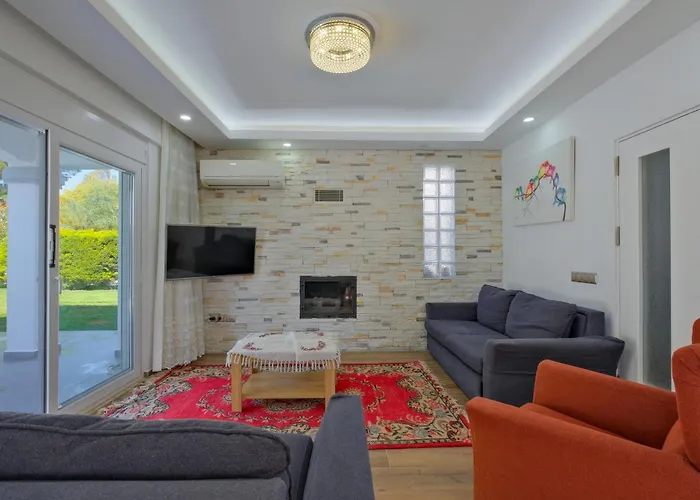 Villa çalışta Plaja Yakın özel Havuzlu Lüx *