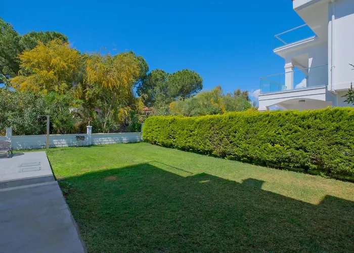 Villa çalışta Plaja Yakın özel Havuzlu Lüx *